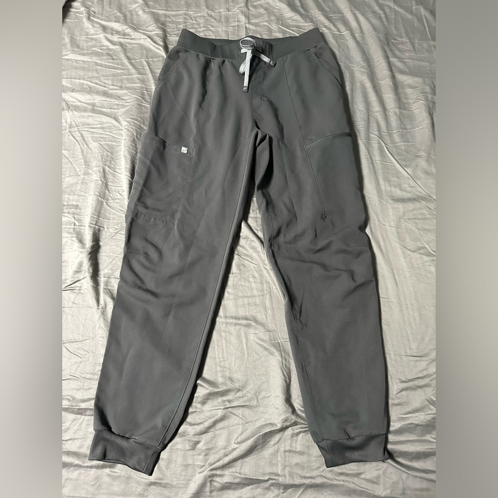 Fabletics mid rise scrub joggers